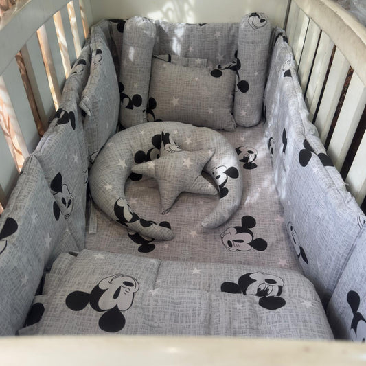 8 Pieces Cot Bedding Set - Grey - Minnie Mouse