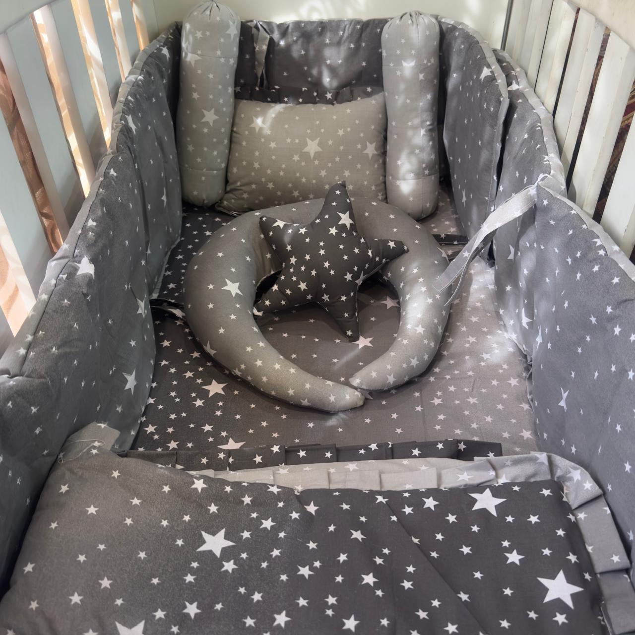 8 Pieces Cot Bedding Set - Black & Grey - Stars