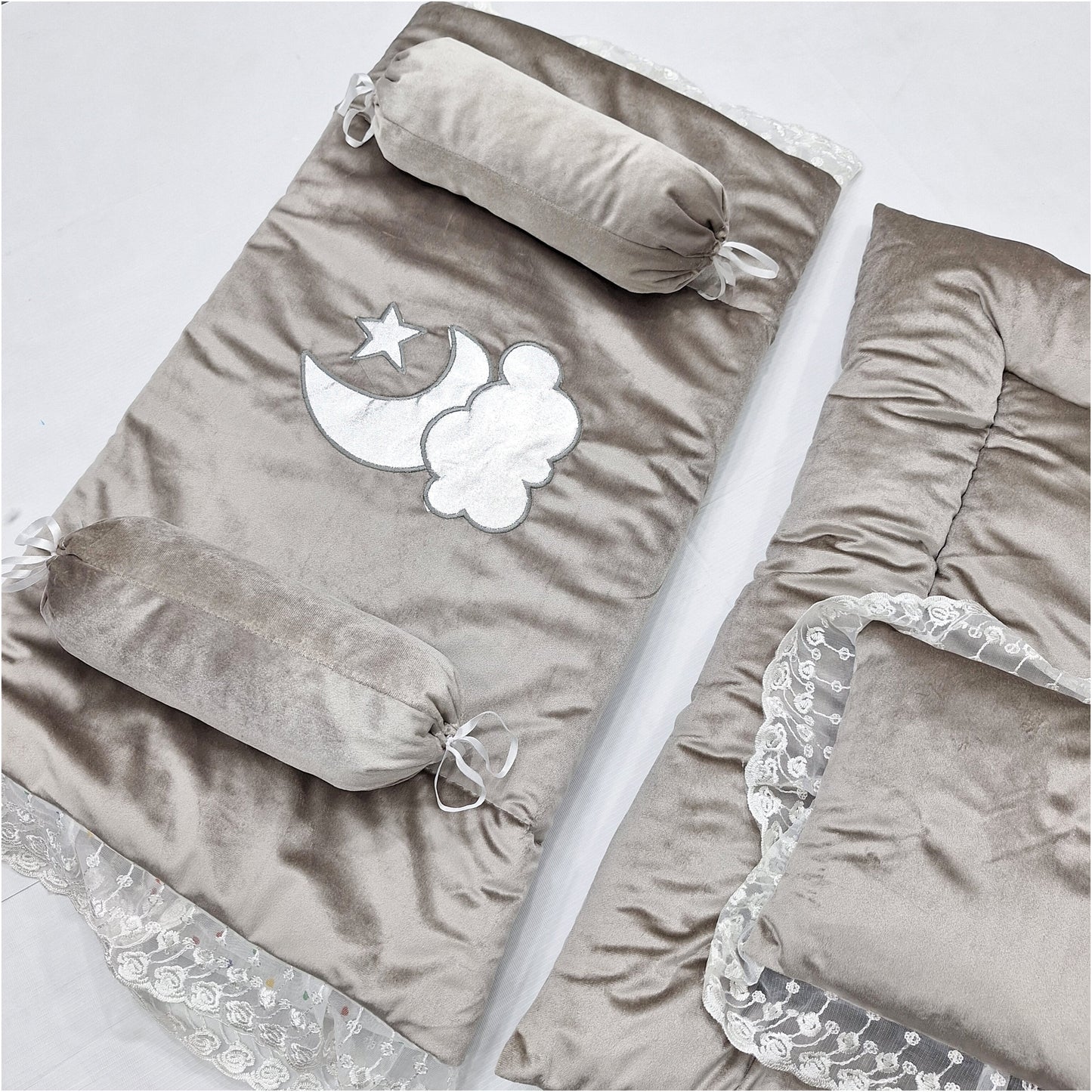 Royal's - 5 Pieces - Baby Bedding Set - Greyish Green