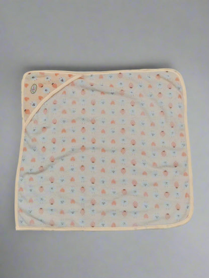 Fleece  Wrapping Sheet -  Strawberry & hearts